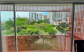 Apto completo en Edif. Merlot-Cerca al WT.Center